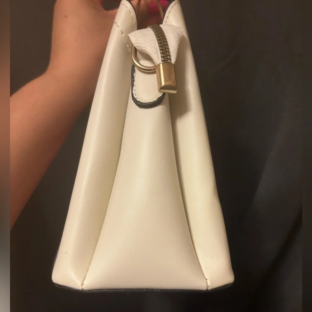 ZZMY Red and Cream  Handbag - Picture 5 of 7